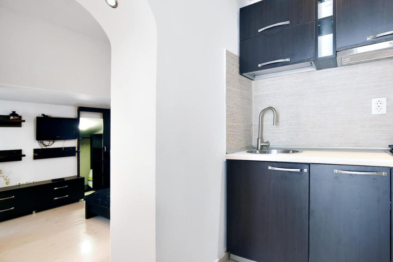 Apartment Bucharest Studio *